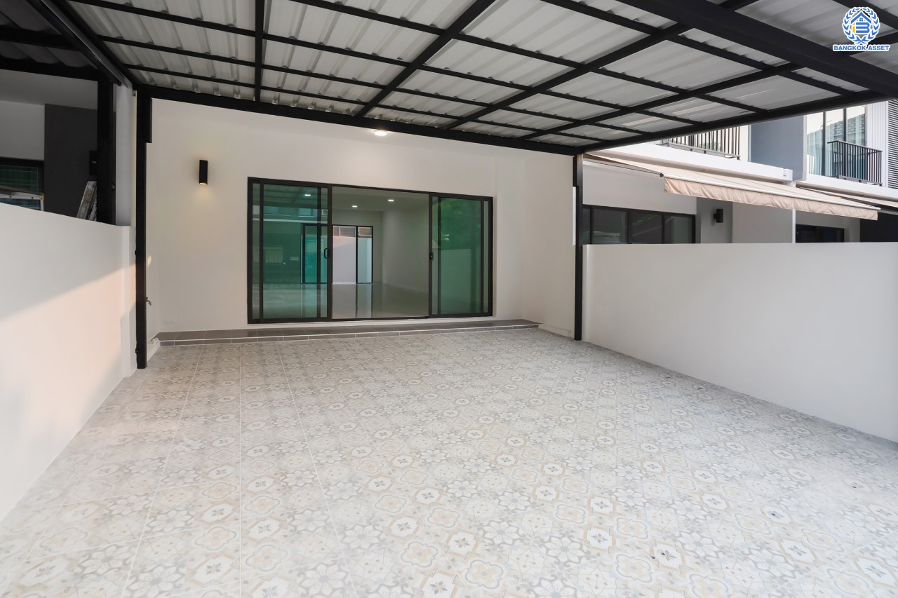 บ้านมือสองตกแต่งใหม่ ม.พฤกษาวิลล์63/2 พระราม5-นครอินทร์ ทาวน์โฮม 3 ชั้น เนื้อที่ 22 ตร.ว. ฟังก์ชัน 3 ห้องนอน 3 ห้องน้ำ จอดรถได้ 2 คัน มาพร้อมทำเลดี ใกล้สะพานพระรามห้า เดินทางสะดวกด้วยจุดขึ้นทางด่วน "ศรีรัช" และรถไฟฟ้าสายสีม่วง "สถานีแยกติวานนท์"...